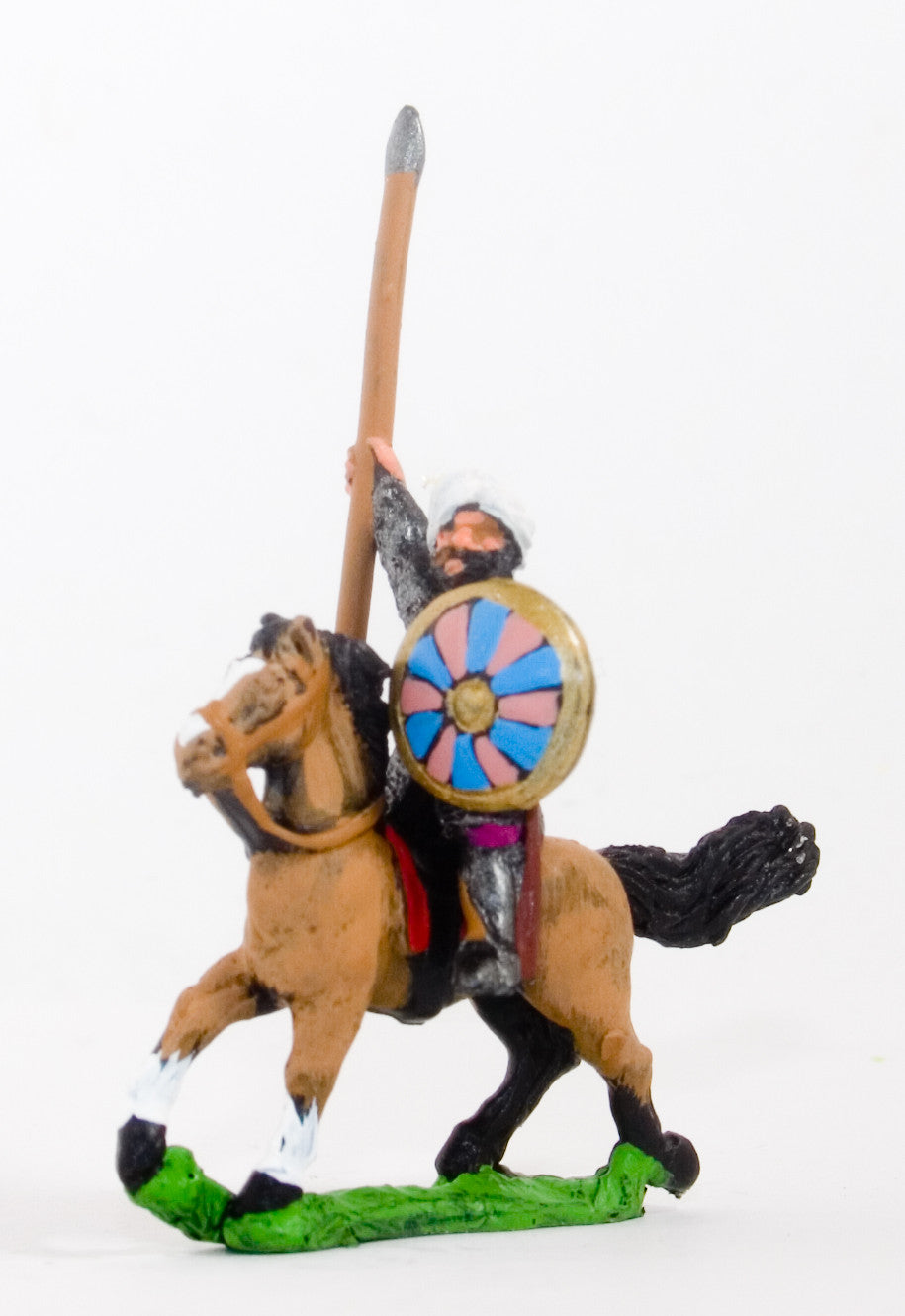 Arab Cavalry in Chainmail & Turban with Spear & Round Shield CRU1