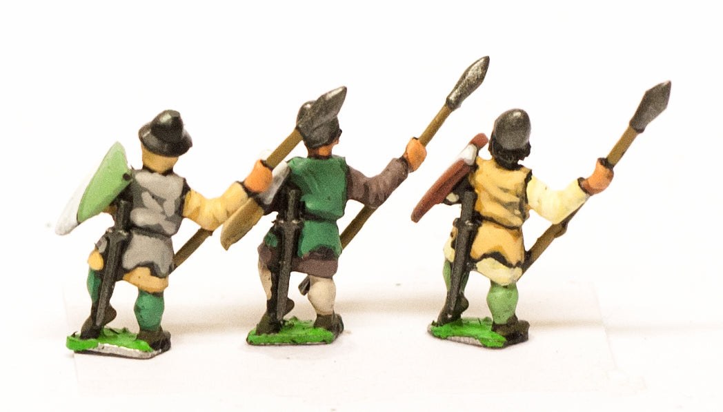 Light / Medium Spearmen with Large Shield & Assorted Helms MID41