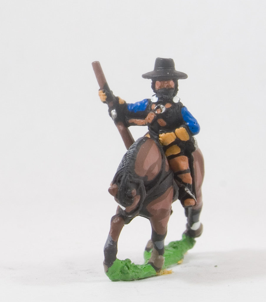 ECW: Heavy Cavalry in Cuirass & Hat, Holding Carbine REN48