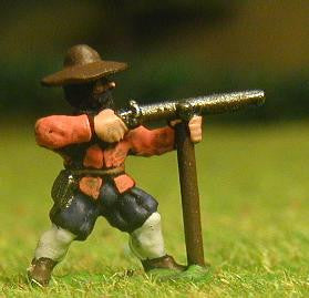 Late Medieval: Musketeer with Rest in Hat, Firing MER65